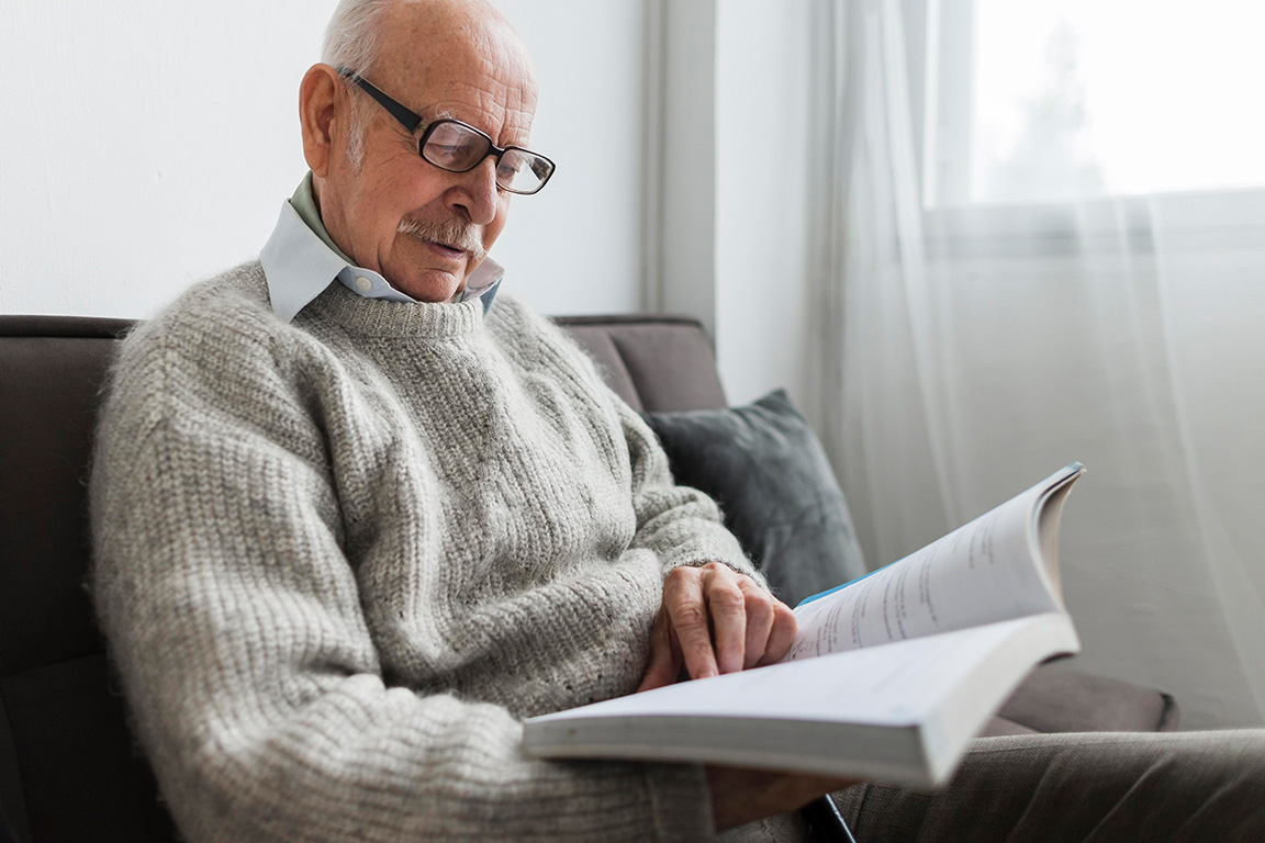Lee más sobre el artículo ¿Qué beneficios tiene la lectura en la tercera edad?